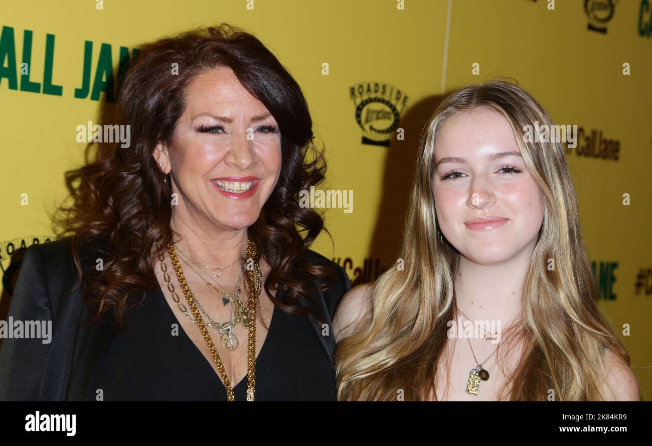 Los Angeles, États-Unis. 20th octobre 2022. Joely Fisher, True Harlow Fisher arrive à la première d'appel de Jane qui s'est tenue au Centre de Skirball à Los Angeles, CA, jeudi, 20 octobre . (Photo de Juan Pablo Rico/Sipa USA) crédit: SIPA USA/Alay Live News Banque D'Images
