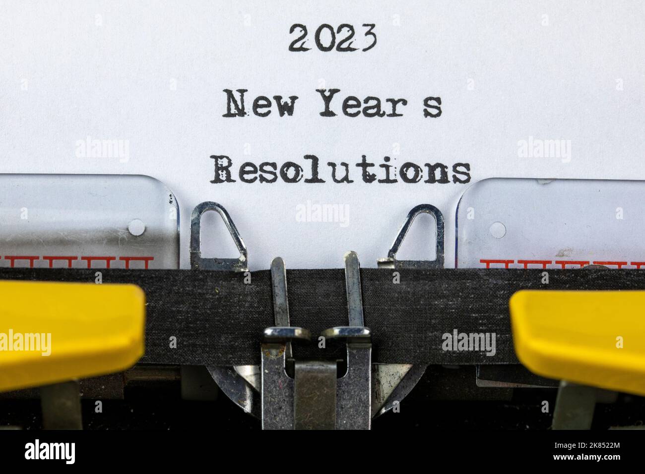 2023 résolutions du nouvel an écrites sur une vieille machine à écrire Banque D'Images