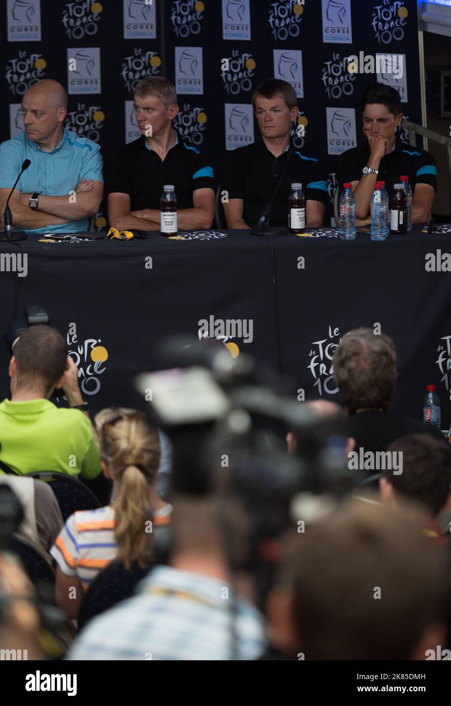 David Brailsford, , Kanstantsin Siutsou, Vasil Kiryienka, Peter Kennaugh avant le début du Tour de France 100th dans une session de questions et réponses Procyclisme Team Sky. Banque D'Images