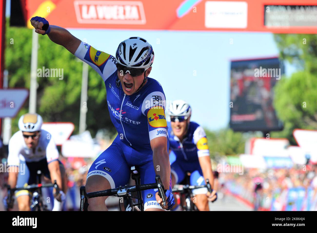 L'équipe belge Yves Lampaert, Quick Step Floors, remporte la deuxième étape du Tour d'Espagne 2017 à Gruissan Banque D'Images