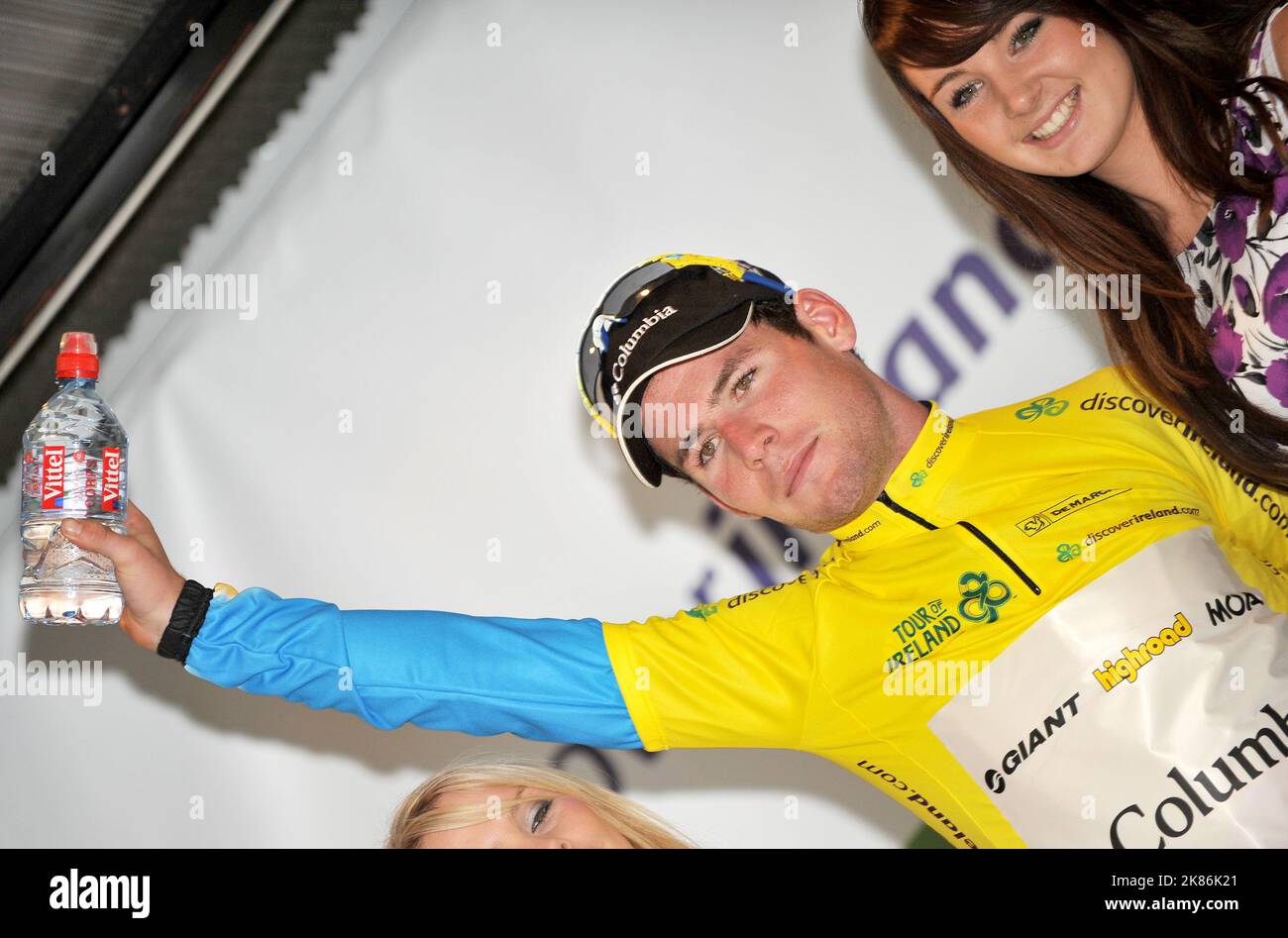 Mark Cavendish de l'équipe Columbia célèbre après avoir remporté la première étape du Tour d'Irlande. Banque D'Images