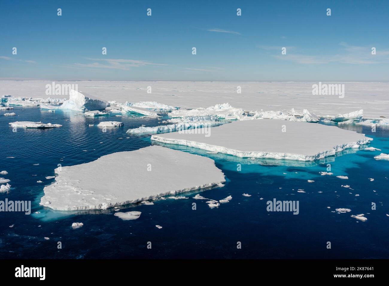 Icebergs, plateau de glace Larsen B, mer de Weddell, Antarctique, régions polaires Banque D'Images