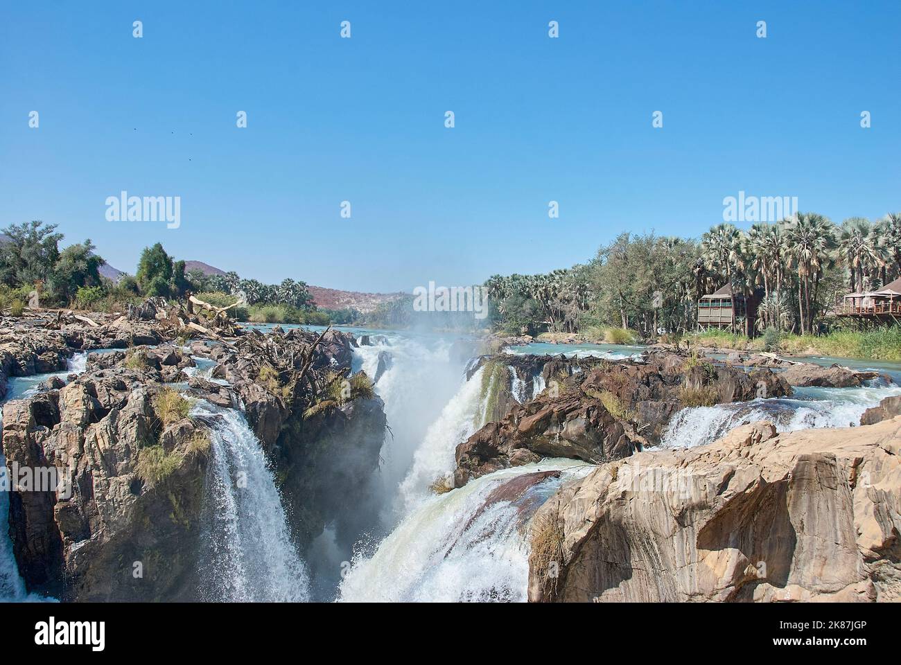 Cascade des cascades d'Epupa dans la région de Kunene, dans le nord de la namibie Banque D'Images