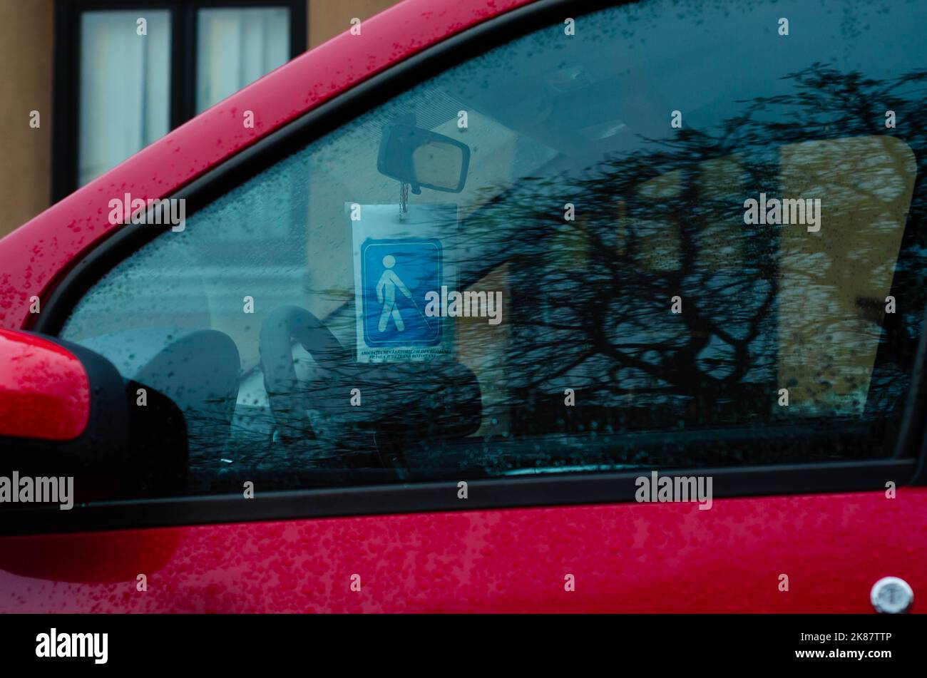 Panneau de stationnement pour personnes handicapées Banque D'Images