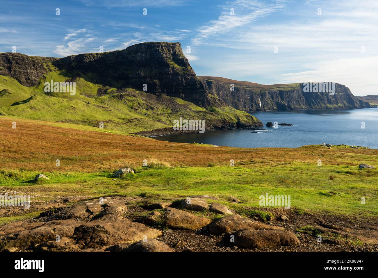Vue sur les falaises de Neist point Isle of Skye Scotland UK Banque D'Images
