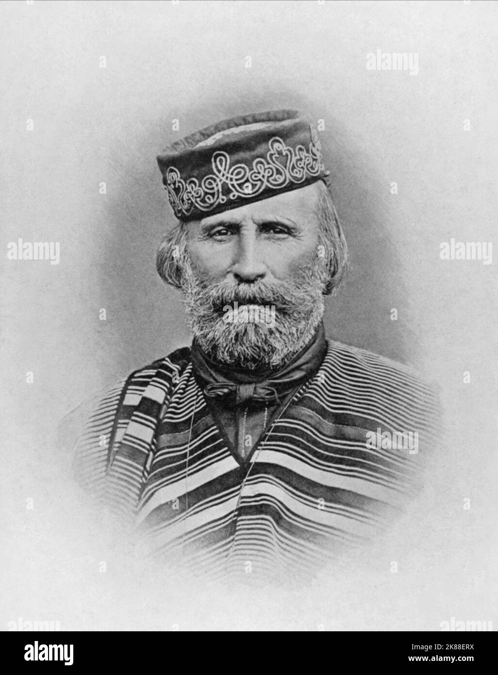 Giuseppe Garibaldi Italien général et politicien (1807-1882) 01 janvier 1870 **AVERTISSEMENT** cette photographie est à usage éditorial exclusif et est protégée par les droits d'auteur de la Société cinématographique et/ou du photographe désigné par la Société cinématographique ou de production et ne peut être reproduite que par des publications en liaison avec la promotion du film ci-dessus. Un crédit obligatoire à The film Company est requis. Le photographe doit également être crédité lorsqu'il est connu. Aucune utilisation commerciale ne peut être accordée sans autorisation écrite de The film Company. Banque D'Images