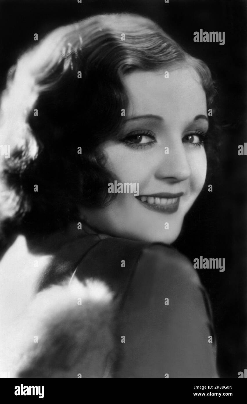 Nancy Carroll actrice 01 mai 1927 **AVERTISSEMENT** cette photographie est à usage éditorial exclusif et est le copyright de MGM et/ou le photographe assigné par la Société du film ou de la production et ne peut être reproduite que par des publications dans le cadre de la promotion du film ci-dessus. Un crédit obligatoire pour MGM est requis. Le photographe doit également être crédité lorsqu'il est connu. Aucune utilisation commerciale ne peut être accordée sans l'autorisation écrite de la Société du film. Banque D'Images