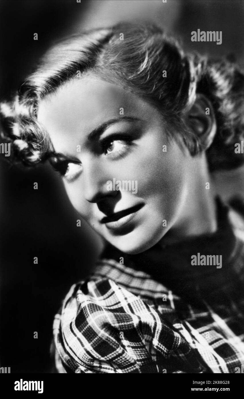 Anne Shirley actrice 01 mai 1942 **AVERTISSEMENT** cette photographie est réservée à un usage éditorial et est protégée par les droits d'auteur de la Société cinématographique et/ou du photographe désigné par la Société cinématographique ou la Société de production et ne peut être reproduite que par des publications dans le cadre de la promotion du film ci-dessus. Un crédit obligatoire à The film Company est requis. Le photographe doit également être crédité lorsqu'il est connu. Aucune utilisation commerciale ne peut être accordée sans autorisation écrite de The film Company. Banque D'Images