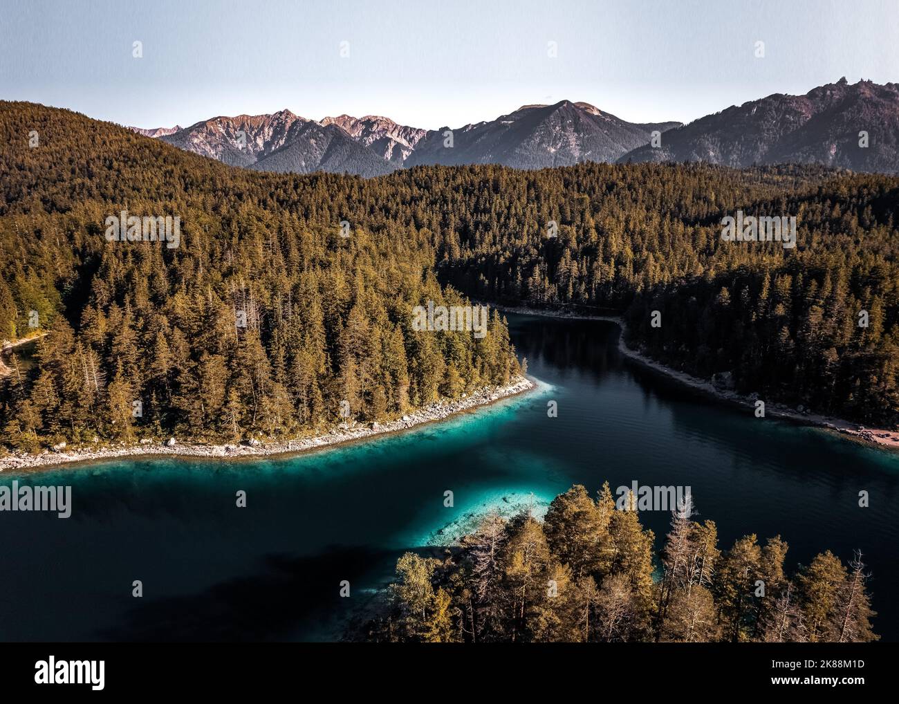Photographie aérienne d'Eibsee en Allemagne Banque D'Images