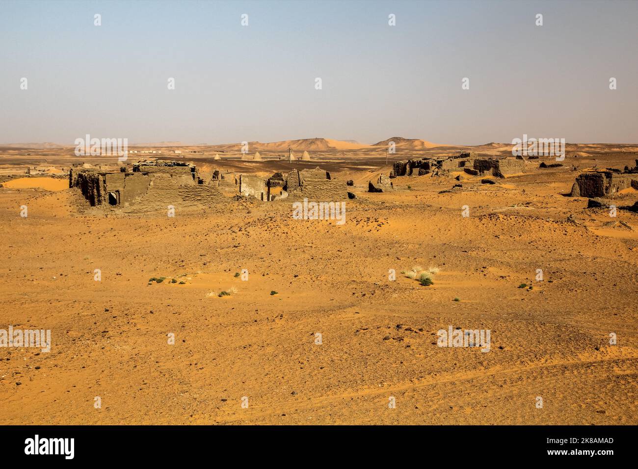 Ruines de la vieille ville déserte de Dongola, Soudan Banque D'Images