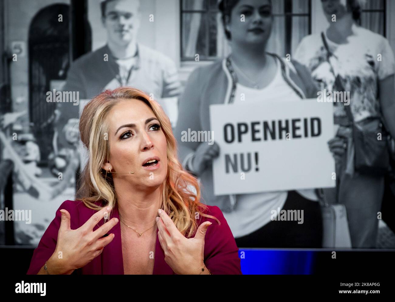 2022-10-22 12:37:10 AMERSFOORT - Lilian Marijnissen pendant une célébration d'anniversaire de la SP. Le Parti socialiste existe depuis 50 ans et cela est commémoré par une célébration au bureau du parti national, entre autres. ANP KOEN VAN WEEL pays-bas hors - belgique hors Banque D'Images