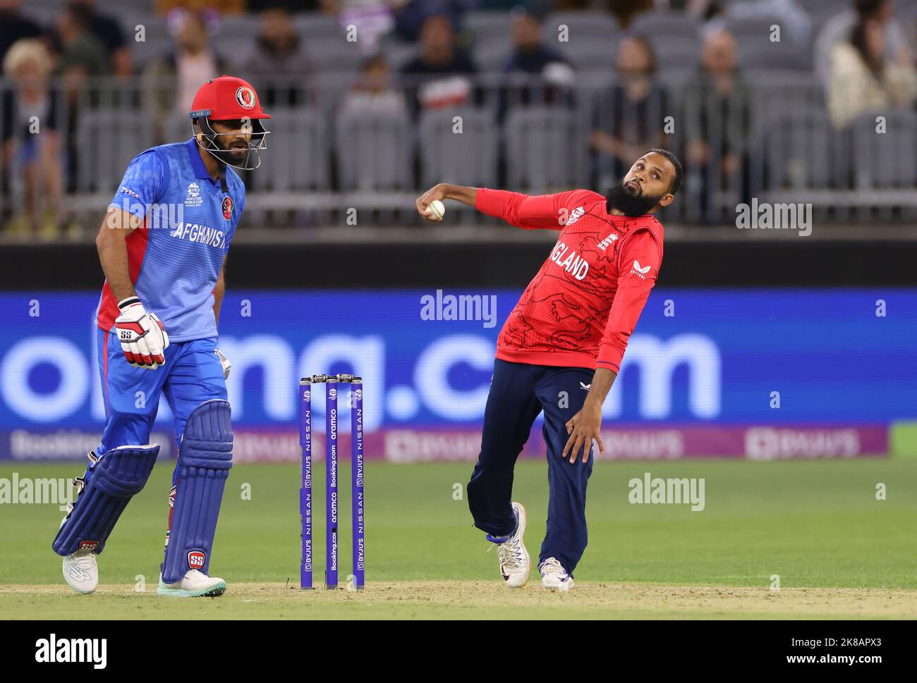 Adil Rashid, un washler d'Angleterre, lors du match de groupe de la coupe du monde T20 de l'ICC pour hommes au stade Optus, à Perth. Date de la photo: Samedi 22 octobre 2022. Banque D'Images