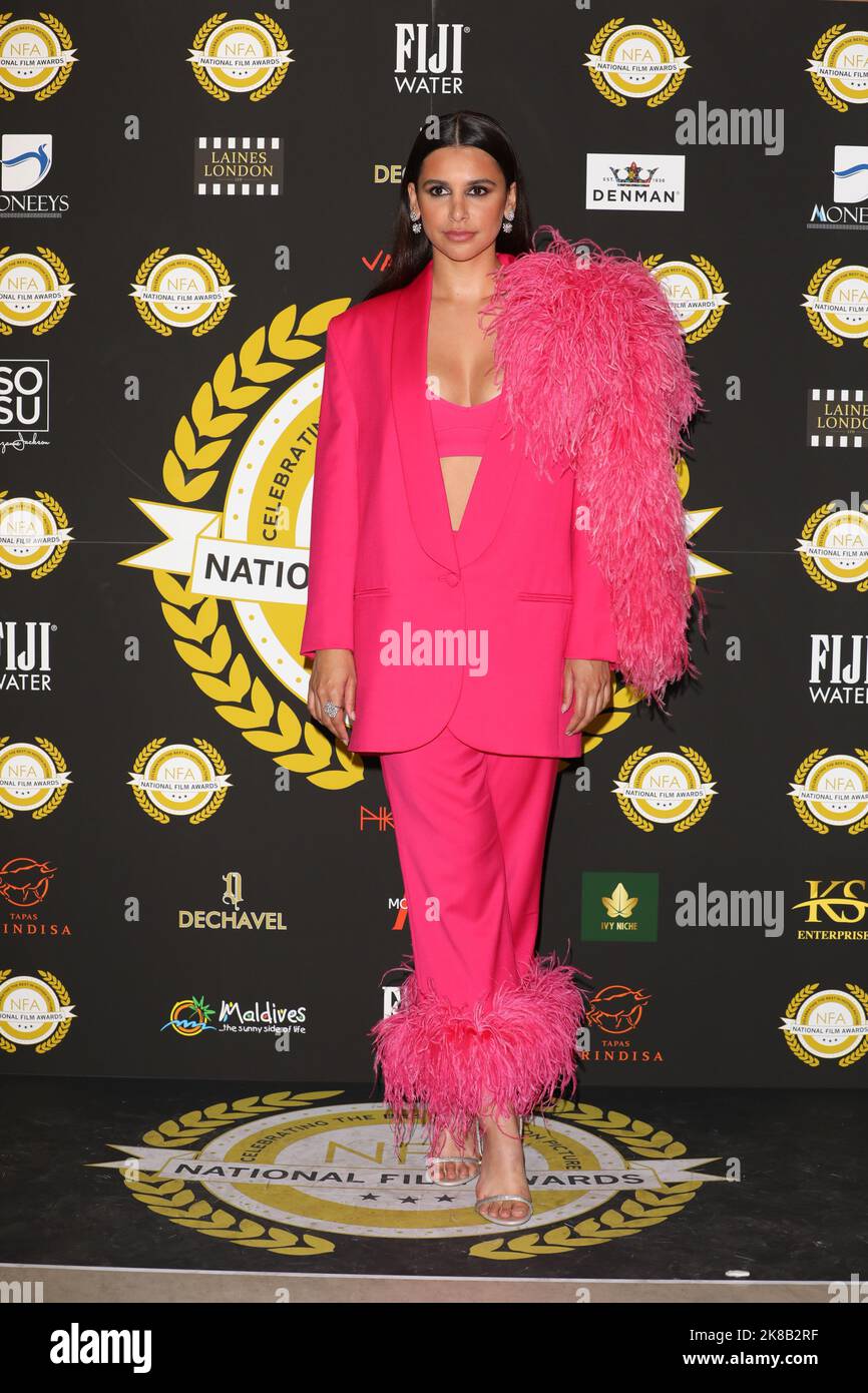 Le Paige Sandhu d'Emmerdale ne semble pas reconnaissable avec sa tenue rose et ses yeux fumkey lors des National film Awards au Porchester Hall de Londres. Banque D'Images