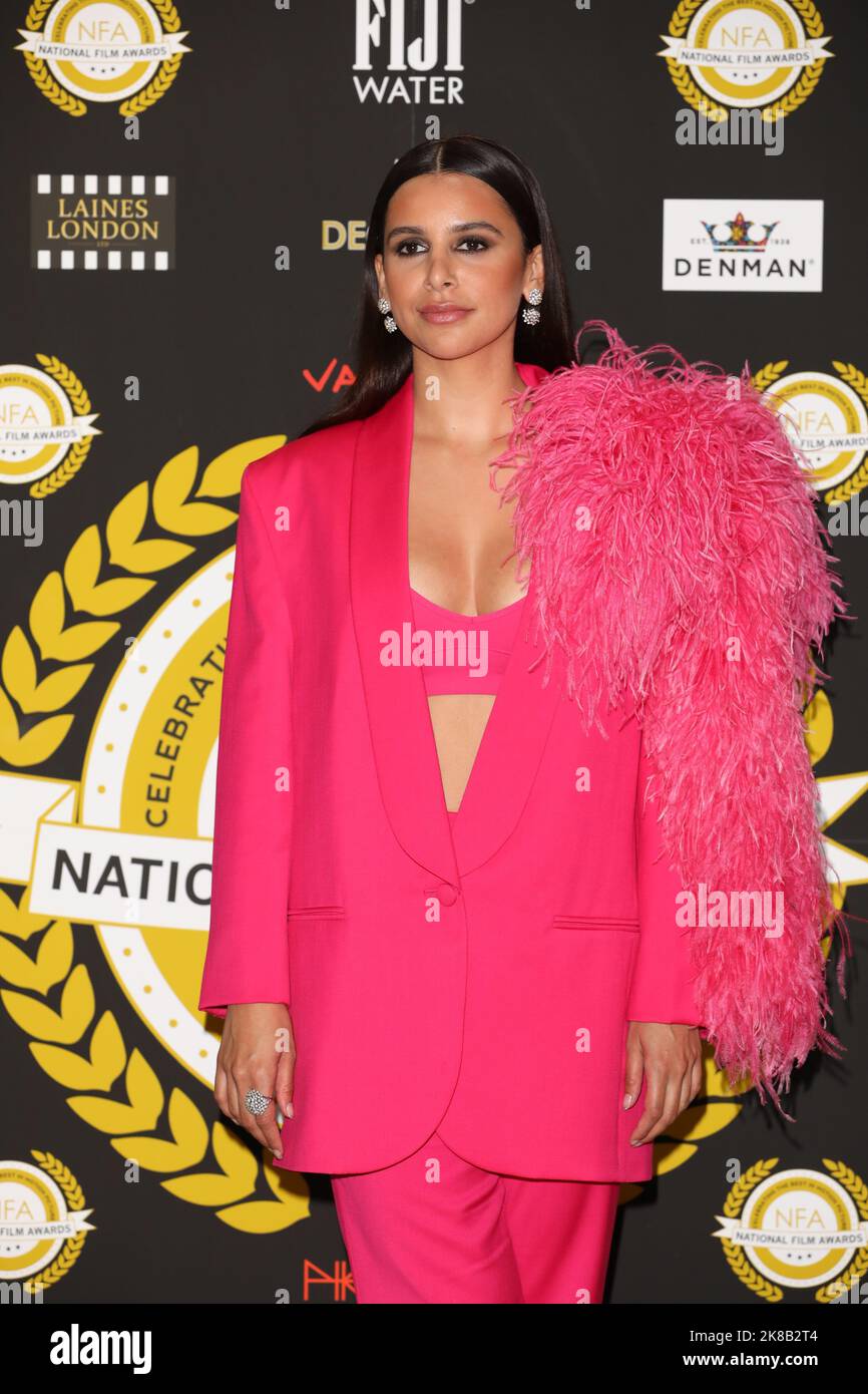 Le Paige Sandhu d'Emmerdale ne semble pas reconnaissable avec sa tenue rose et ses yeux fumkey lors des National film Awards au Porchester Hall de Londres. Banque D'Images