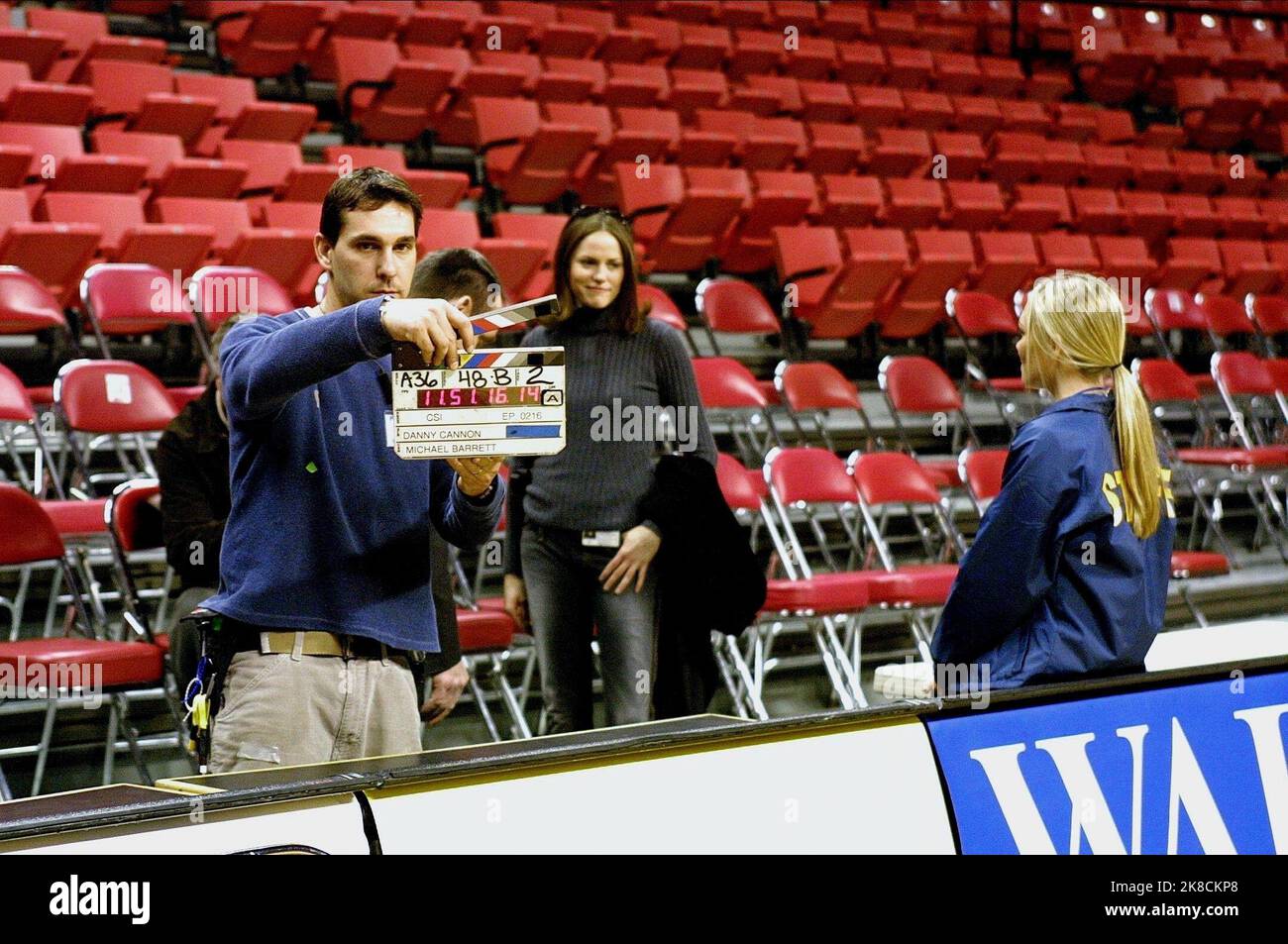 Jorja Fox film: CSI: Crime Scene Investigation; C.S.I.: Crime Scene Investigation (TV-Serie) USA/CAN 2000-2015, / Alter Titel: 'CSI - Las Vegas' 06 octobre 2000 **AVERTISSEMENT** cette photographie est destinée à un usage éditorial exclusif et est protégée par les droits d'auteur de CBS et/ou du photographe attribué par la société film ou production et ne peut être reproduite que par des publications dans le cadre de la promotion du film ci-dessus. Un crédit obligatoire pour CBS est requis. Le photographe doit également être crédité lorsqu'il est connu. Aucune utilisation commerciale ne peut être accordée sans l'autorisation écrite de la Société du film. Banque D'Images