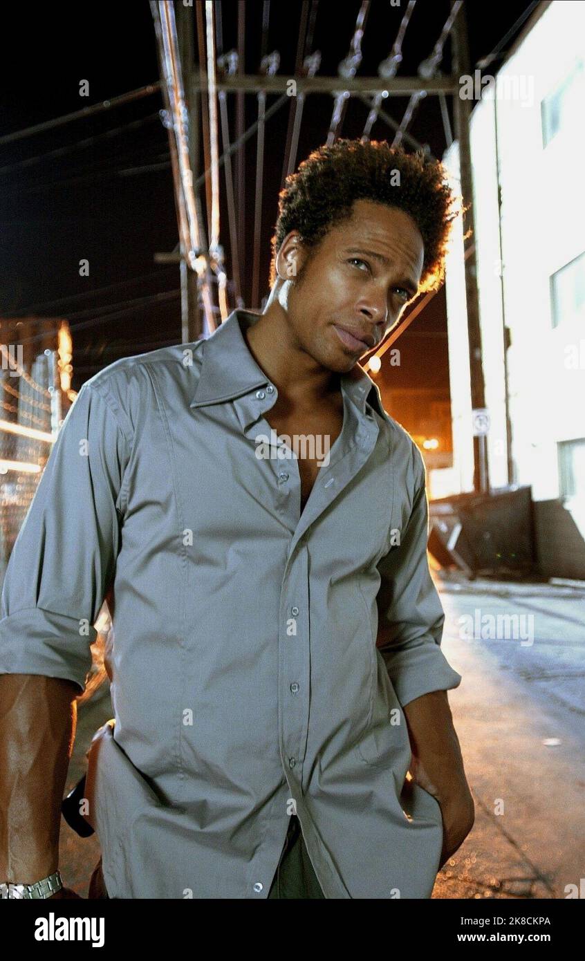 Gary Dourdan film: CSI: Crime Scene Investigation; C.S.I.: Crime Scene Investigation (TV-Serie) USA/CAN 2000-2015, / Alter Titel: 'CSI - Las Vegas' 06 octobre 2000 **AVERTISSEMENT** cette photographie est destinée à un usage éditorial exclusif et est protégée par les droits d'auteur de CBS et/ou du photographe attribué par la société film ou production et ne peut être reproduite que par des publications dans le cadre de la promotion du film ci-dessus. Un crédit obligatoire pour CBS est requis. Le photographe doit également être crédité lorsqu'il est connu. Aucune utilisation commerciale ne peut être accordée sans l'autorisation écrite de la Société du film. Banque D'Images