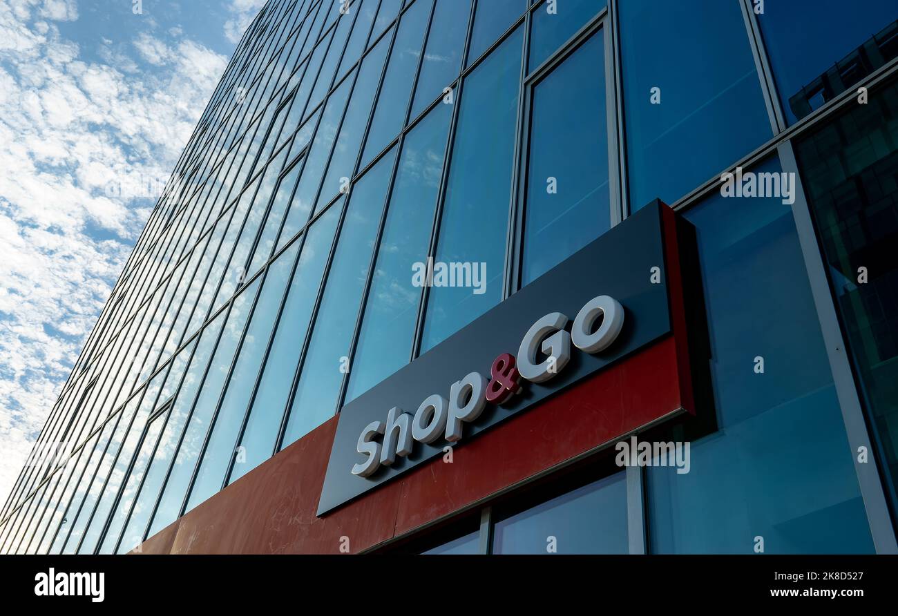 Bucarest, Roumanie - 07 octobre 2022 : un magasin Mega image Shop&Go à Bucarest cette image est à usage éditorial exclusif. Banque D'Images