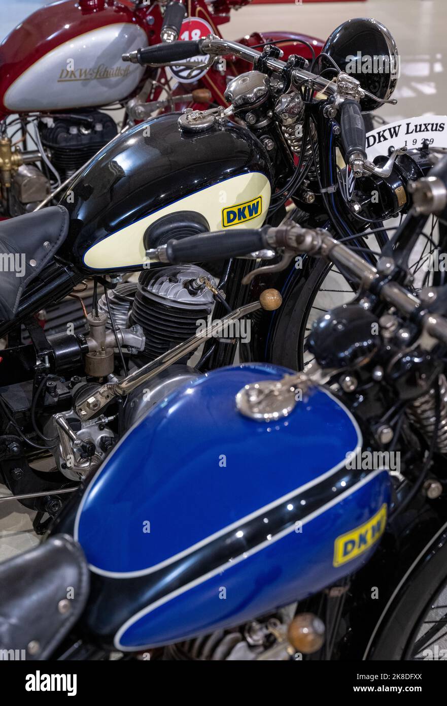 Chemnitz, Allemagne. 04th octobre 2022. Les motos de la marque DKW sont  exposées dans le musée des véhicules saxons. Les abréviations DKW et MZ  représentent la grande tradition de la moto saxonne.