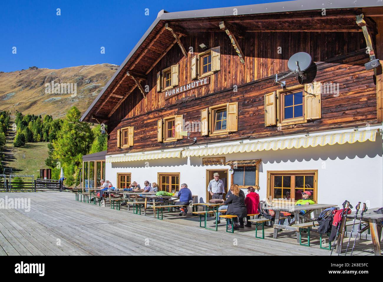 Furkelhuette avec terrasse ensoleillée, Trafoi, Trafoital, Alpes d'Ortler, province de Bolzano, Tyrol du Sud, Trentin-Haut-Adige, Italie du Nord, Italie Banque D'Images