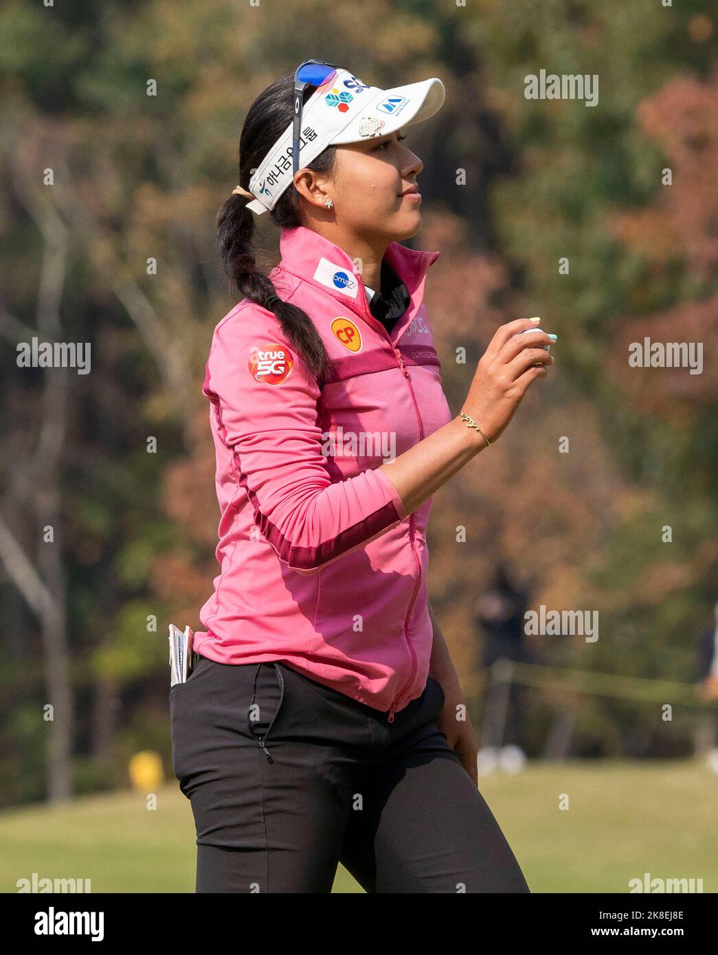 Wonju, Corée du Sud. 22nd octobre 2022. Atthaya Thitikul de Thaïlande, réagit sur le troisième vert lors de la dernière manche du championnat BMW Ladies au Oak Valley Country Club à Wonju, en Corée du Sud sur 22 octobre 2022. (Photo par: Lee Young-ho/Sipa USA) crédit: SIPA USA/Alay Live News Banque D'Images