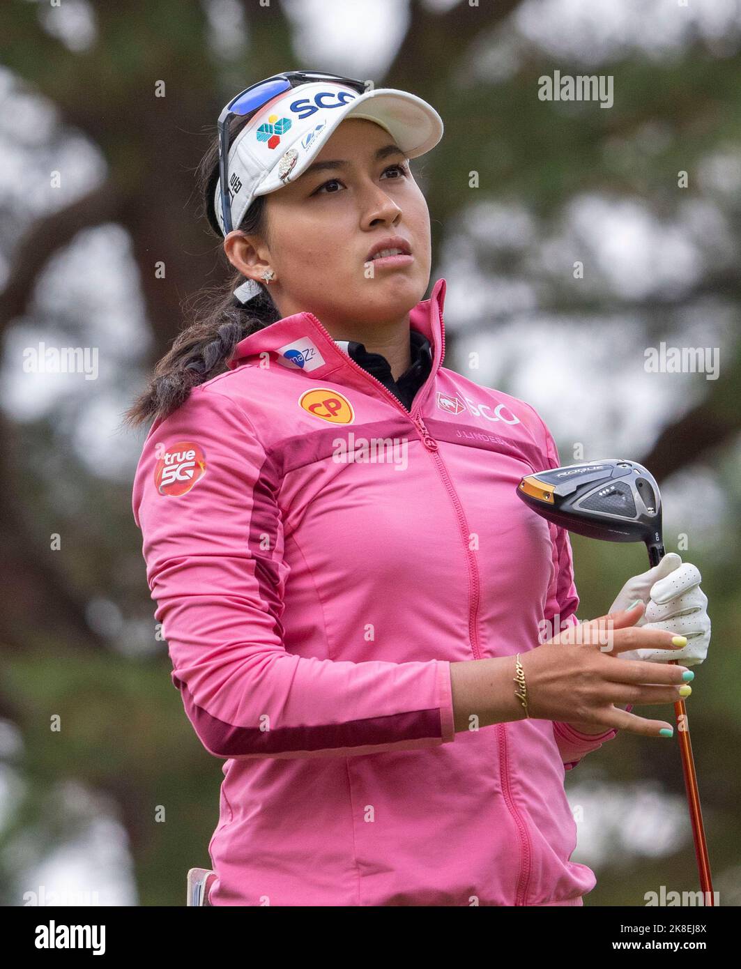 Wonju, Corée du Sud. 22nd octobre 2022. Atthaya Thitikul de Thaïlande, regarde sur le troisième trou lors de la dernière ronde du championnat BMW Ladies au Oak Valley Country Club à Wonju, en Corée du Sud sur 22 octobre 2022. (Photo par: Lee Young-ho/Sipa USA) crédit: SIPA USA/Alay Live News Banque D'Images