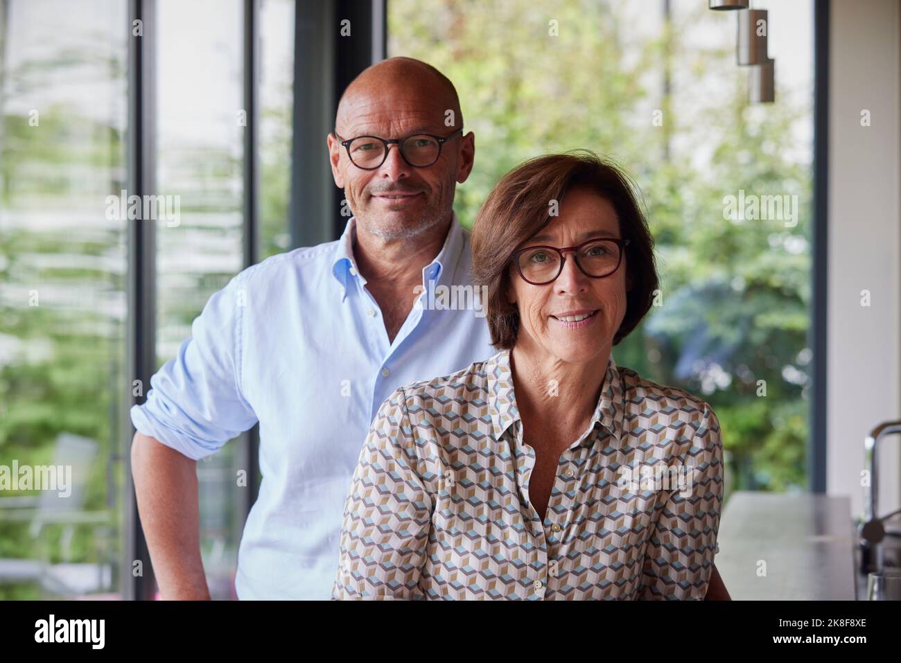 Happy senior couple at home Banque D'Images