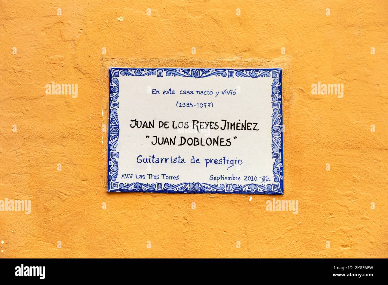 Plaque pour le guitariste Juan de los Reyes Jimenez (Juan Doblones) dans une maison où il vivait à Cadix, Andalousie, Espagne Banque D'Images