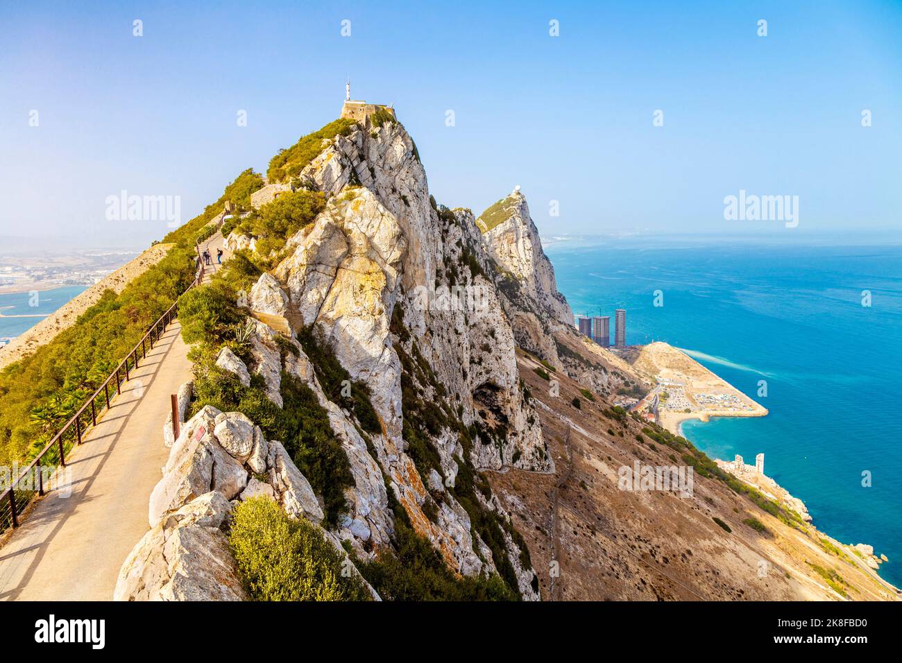 Vue panoramique sur le rocher de Gibraltar et la réserve naturelle d'Upper Rock, Gibraltar Banque D'Images