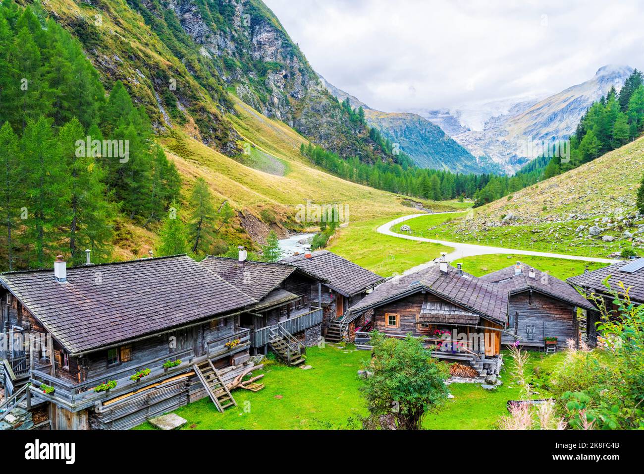 Autriche, Chalets dans la vallée de Gschlosstal Banque D'Images