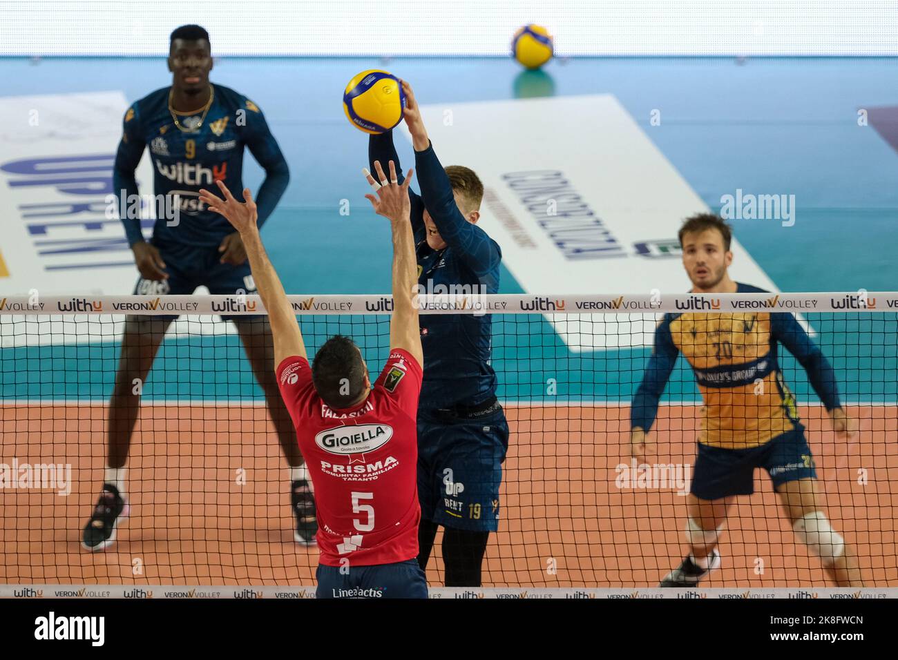 Vérone, Italie. 22nd octobre 2022. Galerie du match entre WithU Verona et Gioiella Prisma Taranto valable pour une quatrième journée du championnat italien de volley Superlega sur 22 octobre 2022 à Pala AGSM-AIM à Vérone, Italie crédit: Roberto Tommasini/Alay Live News Banque D'Images