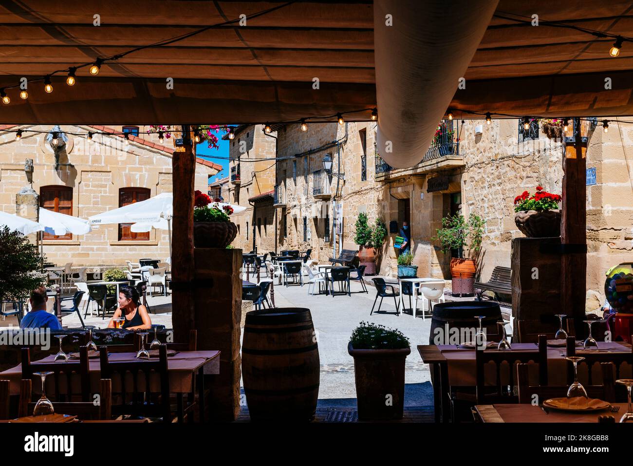 Restaurant Asador Ochavo. Rue de Sajazarra. Village médiéval de la Rioja Alb. Sajazarra, la Rioja, Espagne, Europe Banque D'Images