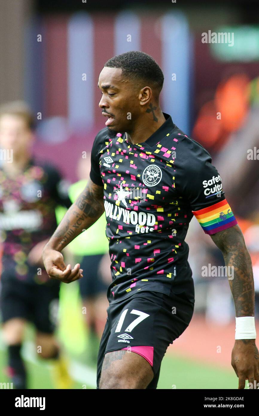 Birmingham, Royaume-Uni. 23rd octobre 2022. Ivan Toney de Brentford (17) lors du match de la Premier League entre Aston Villa et Brentford à Villa Park, Birmingham, Angleterre, le 23 octobre 2022. Photo de Mick Haynes. Utilisation éditoriale uniquement, licence requise pour une utilisation commerciale. Aucune utilisation dans les Paris, les jeux ou les publications d'un seul club/ligue/joueur. Crédit : UK Sports pics Ltd/Alay Live News Banque D'Images