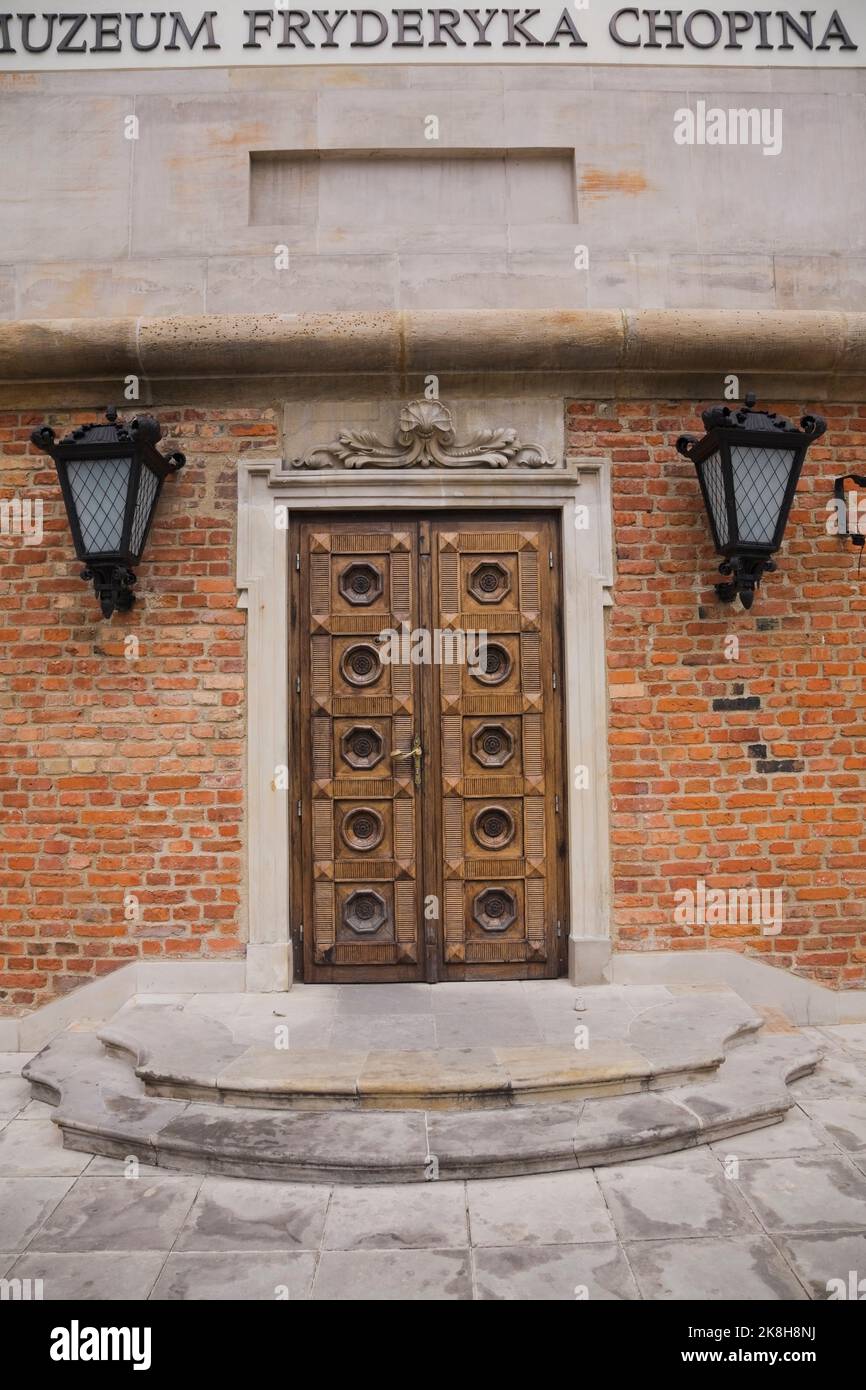 Porte d'entrée du bâtiment du musée Frédéric Chopin, Varsovie, Pologne. Banque D'Images