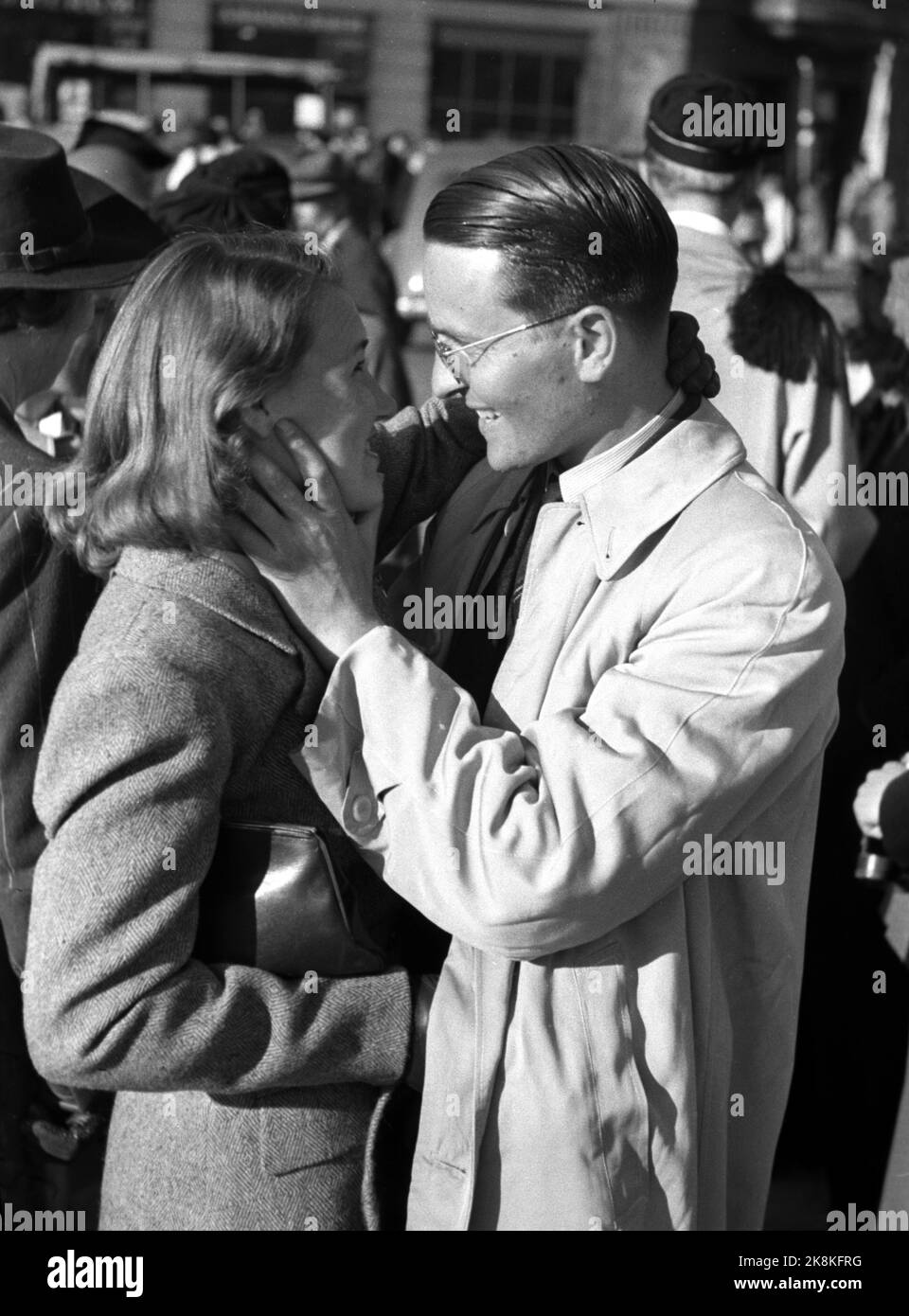 Oslo 19450525 Journées de la paix 1945. Des étudiants norvégiens sont