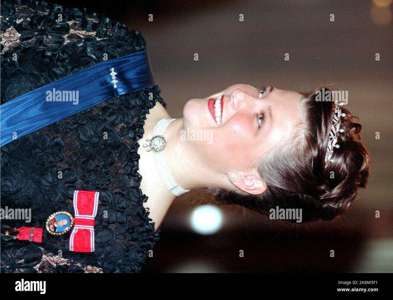 Oslo 199410 : visite d'État de la Finlande en Norvège. Le Président Martti Ahtisaari et Mme Eeva ont effectué une visite officielle en Norvège. La visite d'État a été en partie ajoutée à Oslo et en partie à Tromsø. La photo : la princesse Märtha Louise était la dame de table du président finlandais Martti Ahtisaari lors du dîner Gallama au Grand Hotel mercredi soir. La princesse en galerie noire. Sa grand-mère, Dagny Haraldsen, est décédée quelques jours plus tôt. Photo : Erik Johansen Banque D'Images