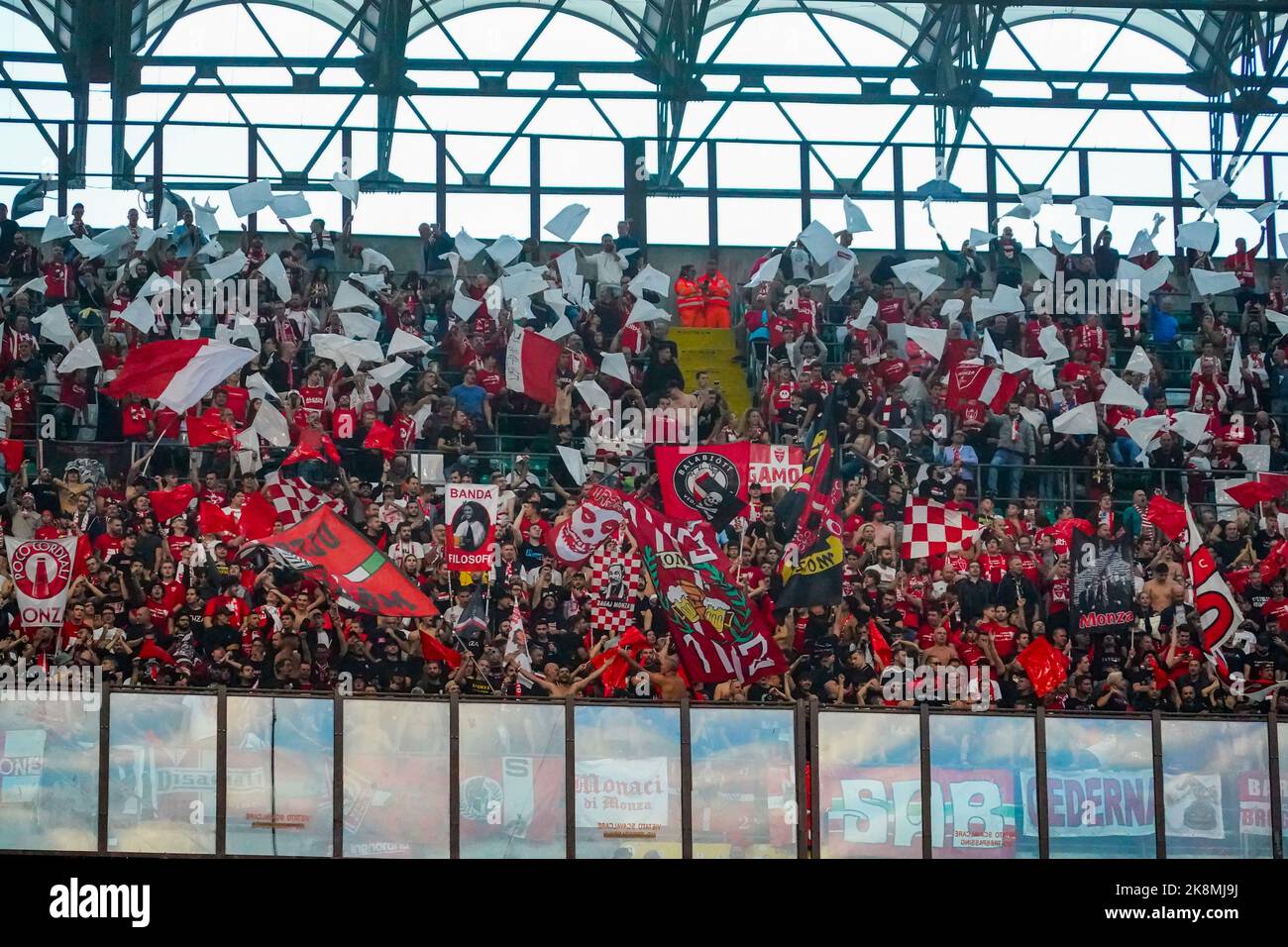 Stade San Siro, Milan, Italie, 22 octobre 2022, AC Monza supporters au stade San Siro pendant l'AC Milan vs AC Monza - italie football série A match Banque D'Images