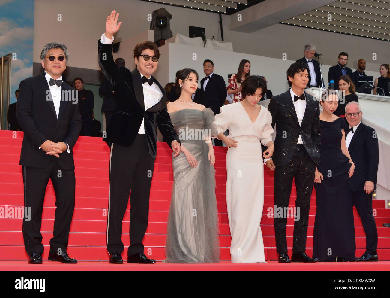 Hirokazu Koreeda, Song Kang-ho, Ji-eun Lee, Joo-Young Lee, Dong-Won Gang, BAE Doona 'Courtier' Festival de Cannes projection 75th Festival de Cannes 26 mai 2022 Banque D'Images