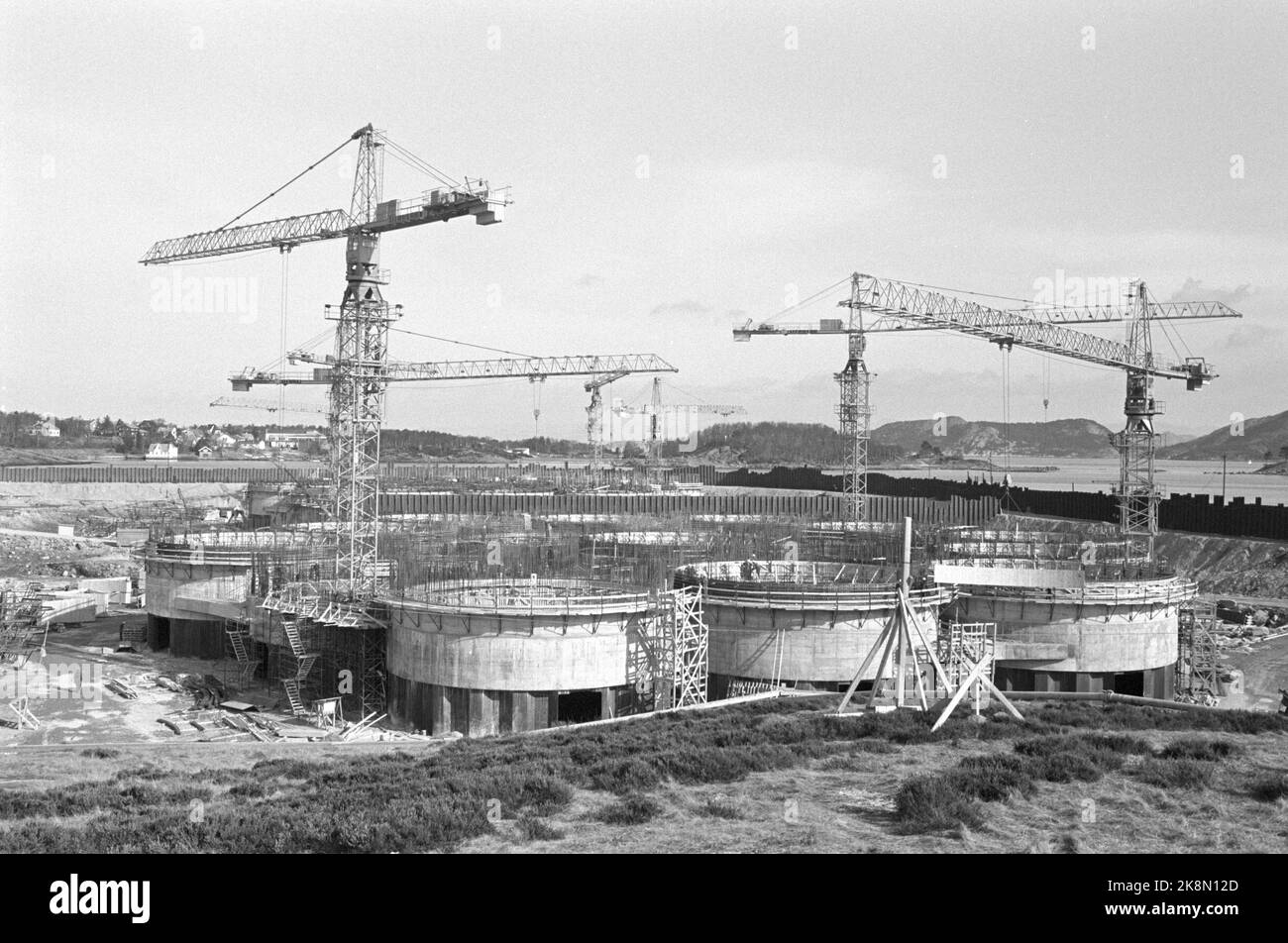 Hinnavågen 1974 State and Oil Modies deux plates-formes pétrolières sont en construction pour mobile et Shell. Les plates-formes vont aux blocs de gravure. Photo; Sverre A. Børretzen / actuel / NTB Banque D'Images
