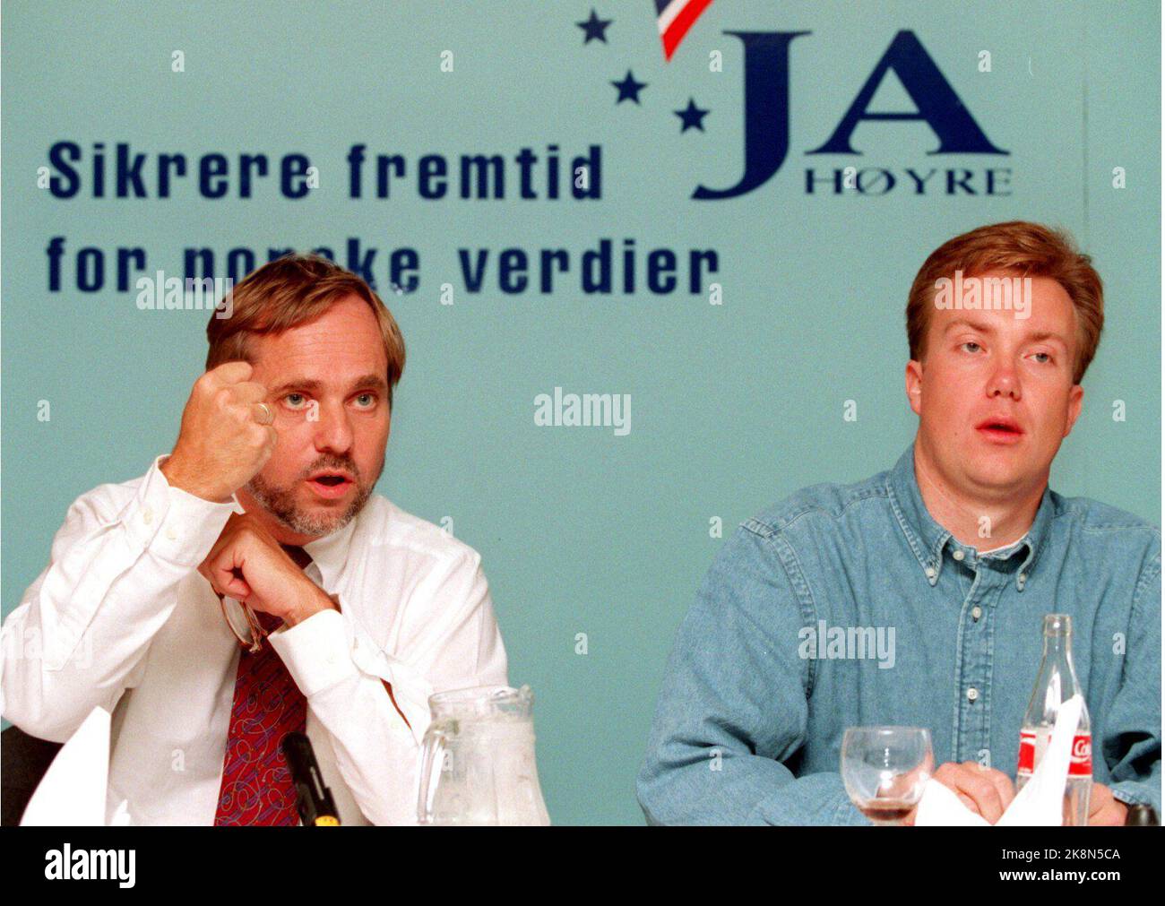 Oslo 19940915. Référendum sur l'adhésion de la Norvège à l'UE. La droite ouvre sa campagne européenne par une conférence de presse. Le chef du parti Jan Petersen établit un oui clair et clair dans la question de l'UE. T. H. Le premier chef adjoint du siège, Børge Brende. Photo Berit Roald / NTB Banque D'Images