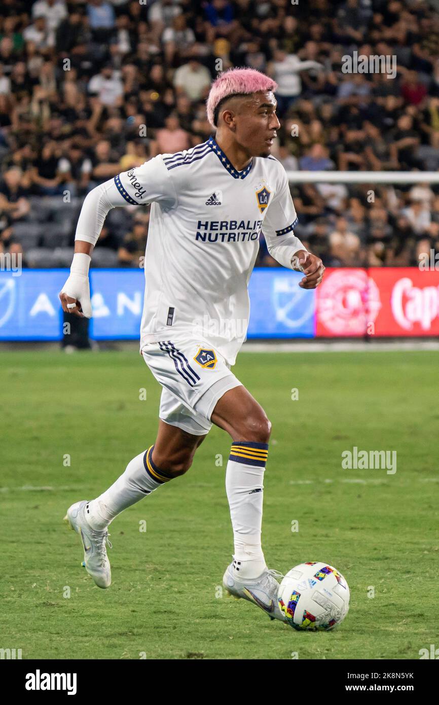 United States defender Julian Araujo (20) wearing No. 24 jersey in  remembrance of the late Los Angeles Lakers Kobe Bryant, warms up for an  international friendly soccer match between United States and