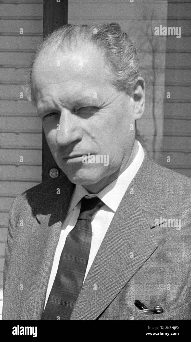 Oslo 19620609. Le Parti travailliste a accueilli la réunion du conseil de l'internationale socialiste à Voksenåsen. Le soutien à l'Espagne 200 000 travailleurs en grève, et les contacts étroits avec l'Afrique et l'Asie de nouveaux États sont des tâches importantes pour le socialisme démocratique. Les expéditions de 26 pays se sont réunies à Voksenåsen. Ici, le politicien Vilem Bernard, député socialiste en Tchécoslovaquie au coup d'État communiste en 1948. Il a dû fuir en Angleterre et est maintenant secrétaire de l'organisation commune du Parti socialiste d'Europe de l'est. Photo: Ivar Aaserud courant / NTB Banque D'Images