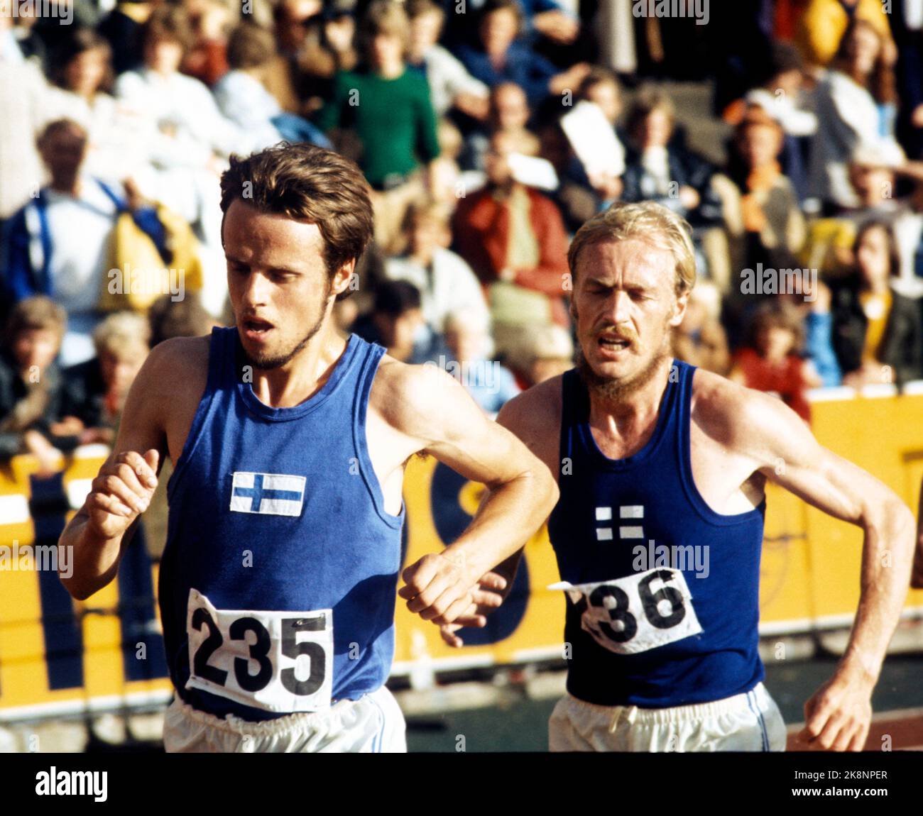 Oslo août 1972 Conférence internationale d'athlétisme à Bislett, pour les maisons pleines. Coureur Lasse Viren de Finlande (Forrest) en action. Il a établi le record nordique de 10 000 mètres avec un temps de 27.52.4. PHOTO: SAGEN / PIFTS CENTRE / NTB Banque D'Images