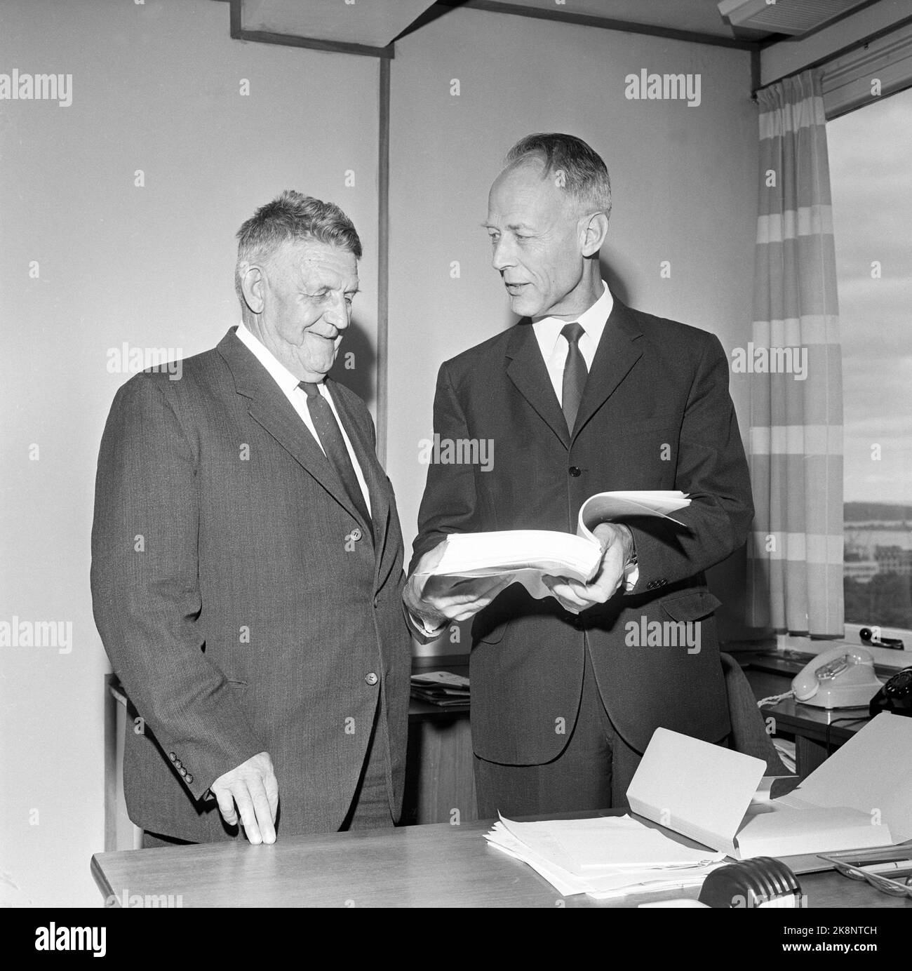 Ministre Municipal Jens Haugland Ap Photo Banque De Photographies Et D ministre-municipal-jens-haugland-ap-photo-banque-de-photographies-et-d