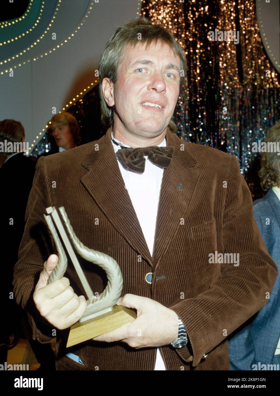 Oslo 19860118. Distribution du Prix Spellemann pour l'année 1985. Le musicien Per Husby remporte le prix du jazz lors de l'attribution du prix Spellemann au Messe Hall de Sjølyst. Photo: Knut Nedrås NTB / NTB Banque D'Images