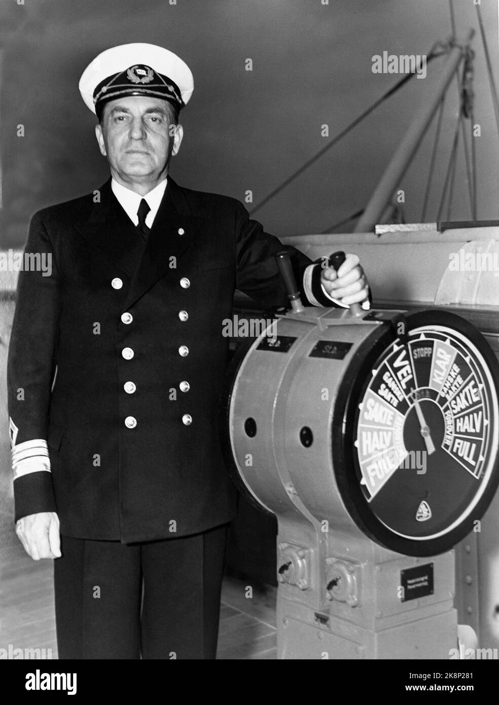 New York USA 19380613 le nouveau navire amiral Oslofjord de la Norwegian American Line est arrivé à New York lors de son premier voyage. Sur le pont capitaine Kjeld Stud Irgens. Photo: ACME / Archives NTB / NTB Irgens, Kjeld Stub (1879 1963), politicien de la Nouvelle-Écosse, commissaire ministre du Conseil maritime. Depuis le 25,9.1940, Ministre maritime du Gouvernement Quisling depuis le 1.2.1942 12,6.1944, condamné à 7 ans de travail forcé en 1945, la peine a été portée à 15 ans à la Cour suprême 1946. Banque D'Images