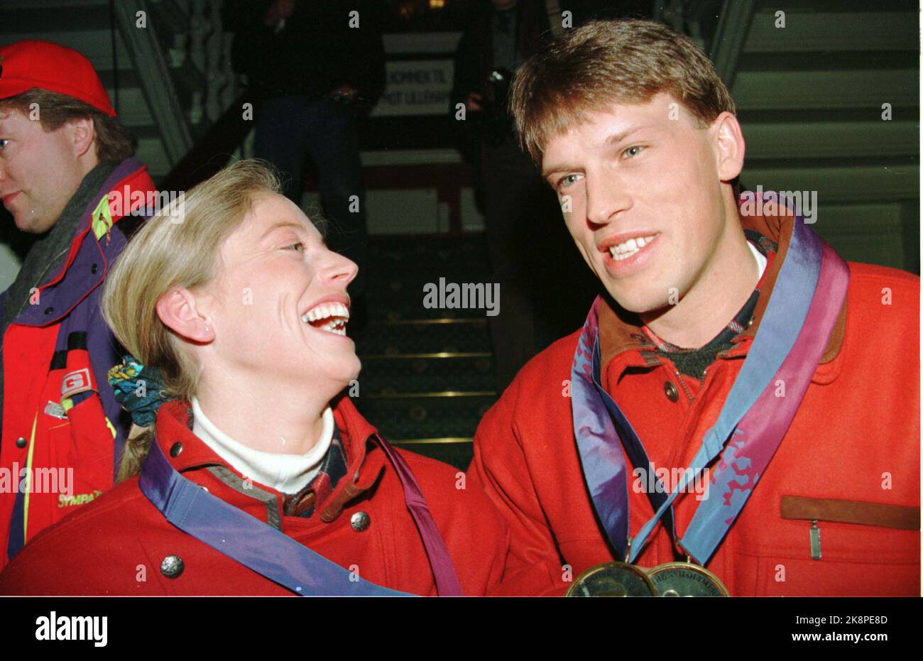 Lillehammer 19940216 Olympique-94, interview télévisée à Kulturhuset Banken. Le pilote de balle Stine-Lise Hattestad et le patineur Johann Olav Koss ensemble, avec des médailles d'or. Photo: Gorm Kallestad / NTB / NTB Spandols Banque D'Images