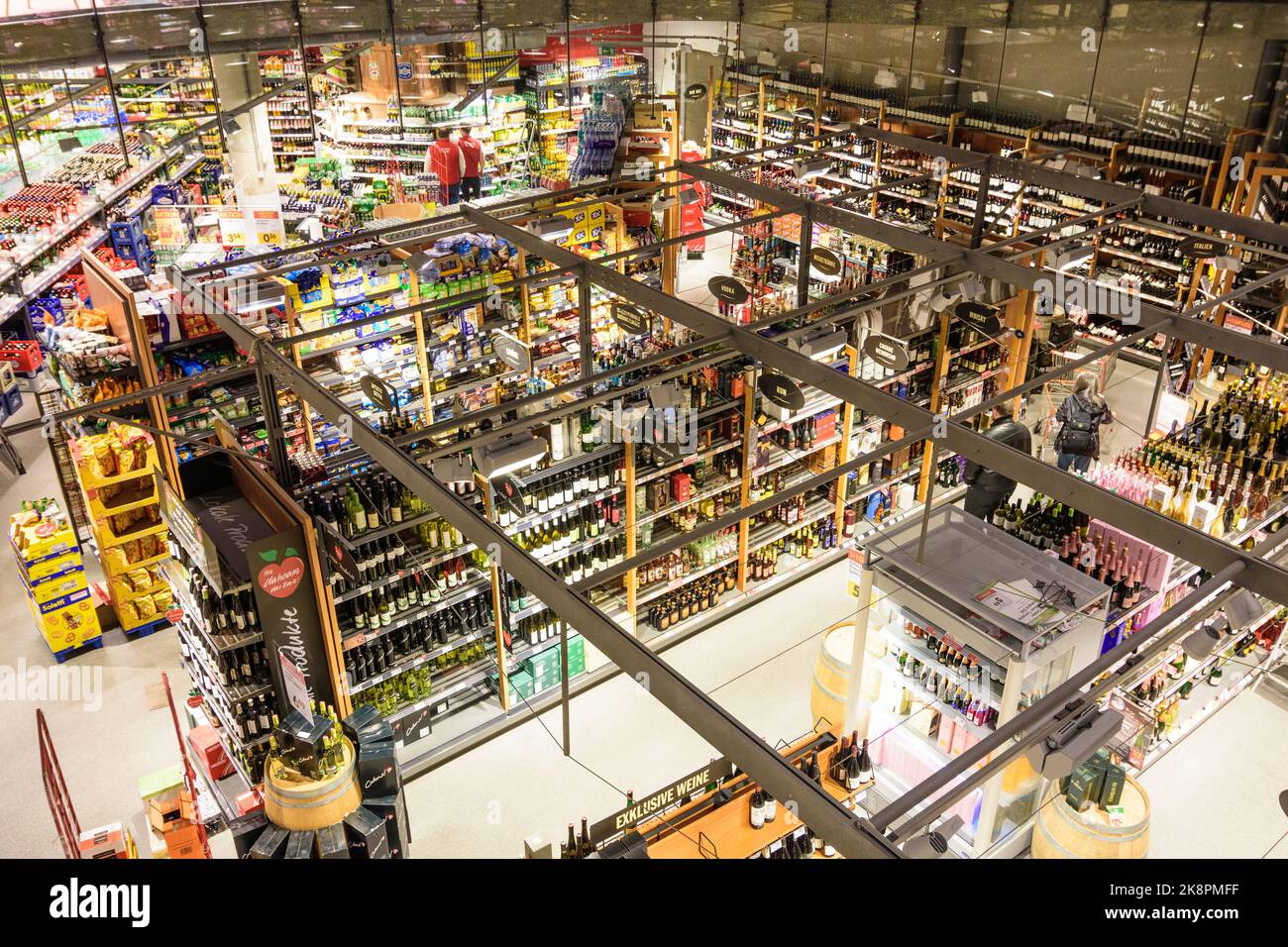 Wien, Vienne : supermarché Interspar hypermarché, magasin de restauration, dans le centre commercial du 19 e trimestre. Döbling, Wien, Autriche Banque D'Images