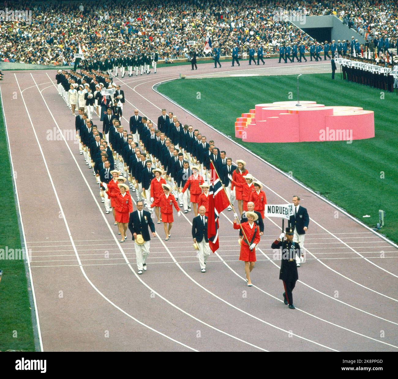 Photo De Presse Originale 1968 – Anneaux Olympiques – Ouverture JO Mexique – 8,5x10,25