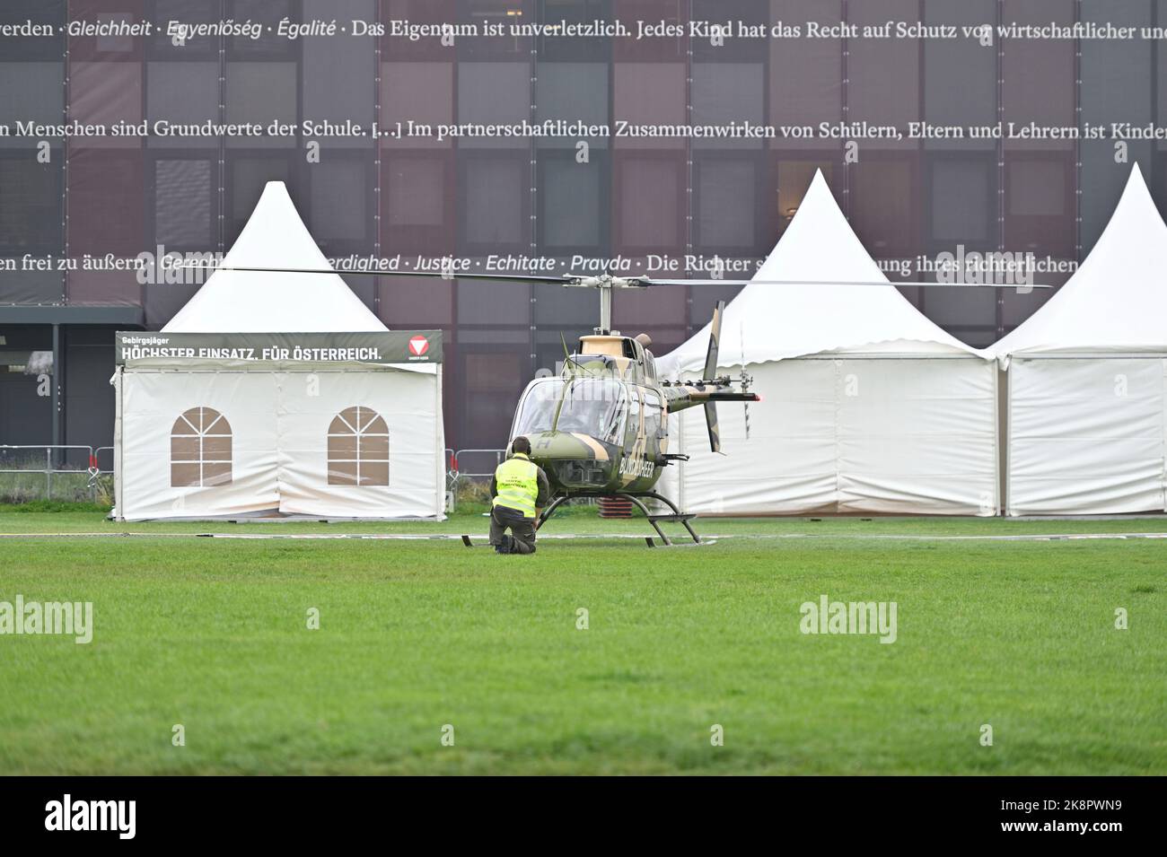 Vienne, Autriche. 24th octobre 2022. Préparation du spectacle de l'armée fédérale autrichienne (Bundesheer) sur la place des héros à Vienne Banque D'Images