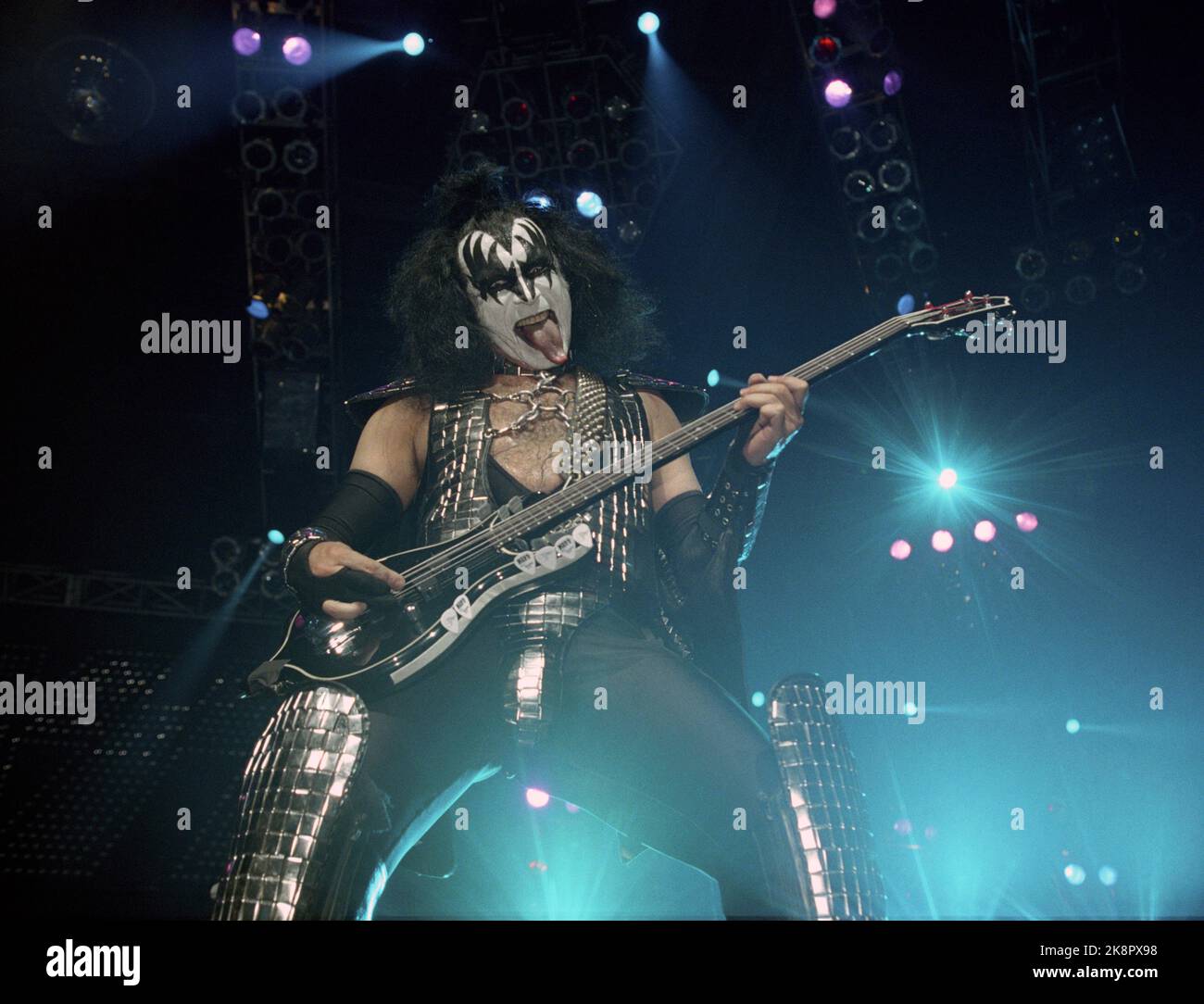 Oslo 19970619. Figure de front Gene Simmons dans le groupe de hard rock Kiss sur scène pendant le concert à Oslo Spectrum. Photo Jon EEG / NTB / NTB Banque D'Images